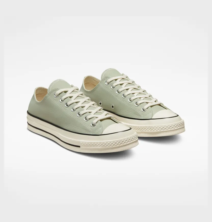 converse-chuck-taylor-all-star A02769C