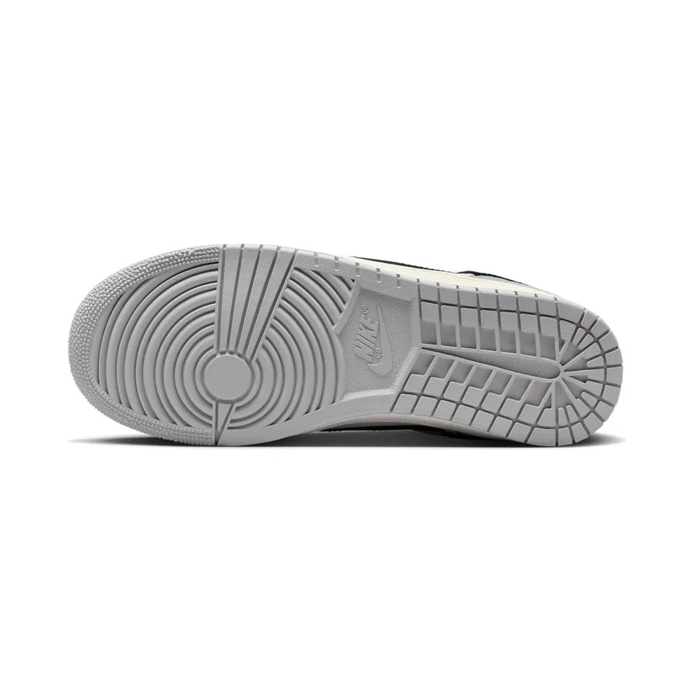 Air Jordan Skyline White (IQ0704-101)