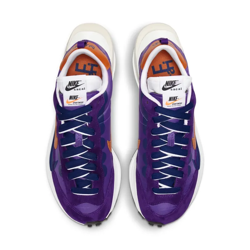Nike x sacai Vaporwaffle Dark Iris (2021) – “Dark Iris / Campfire Orange / White” (DD1875-500)