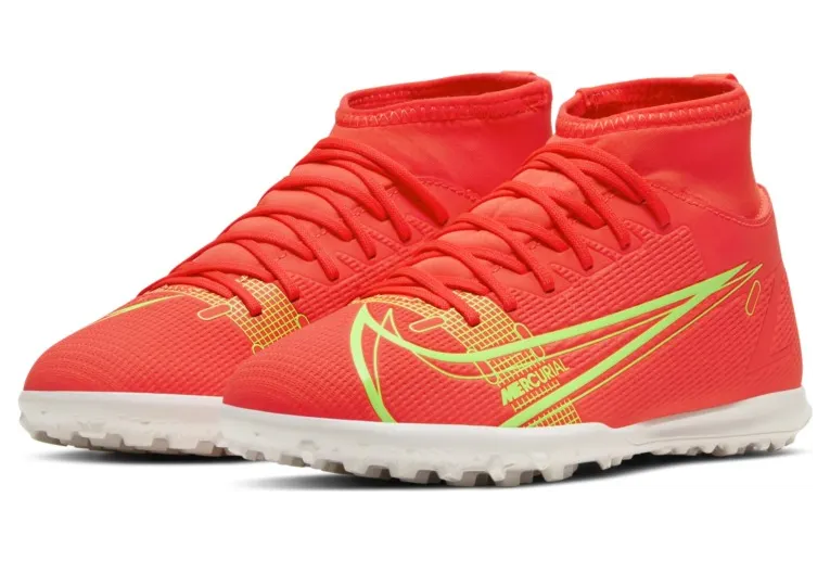 Nike Jr. Mercurial Superfly 8 Club TF Fußballschuh für Kunstrasen für jüngere/ältere Rot (CV0795-600)
