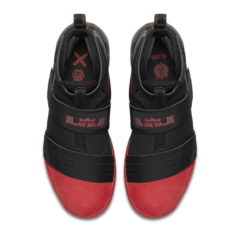 Nike  LeBron Zoom Soldier 10 Un-Cleated  (844378-060)
