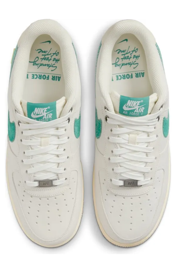 nike-air-force DO5876-100