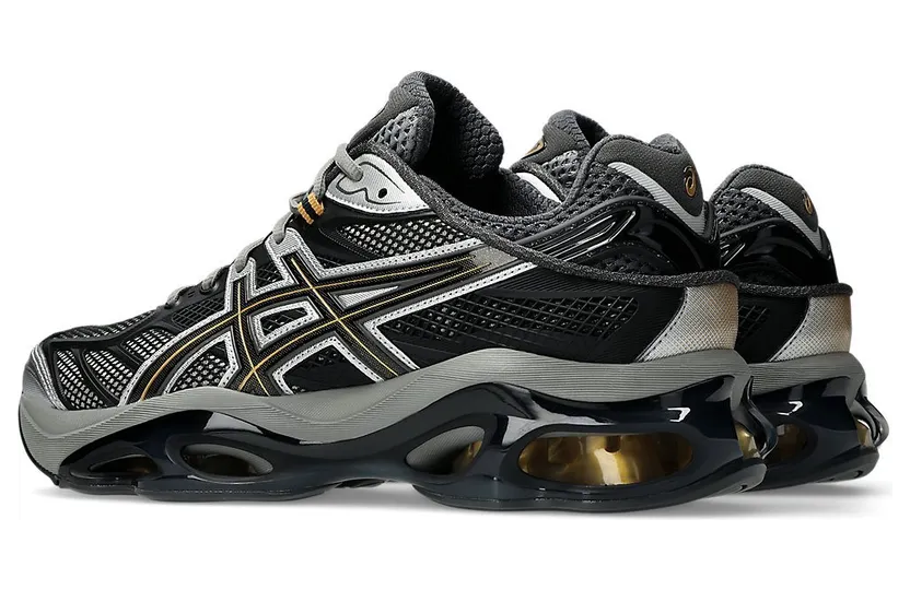 Asics Gel-Kinetic 2.0 “Clay Grey Black”: statement in donkere tinten (3)
