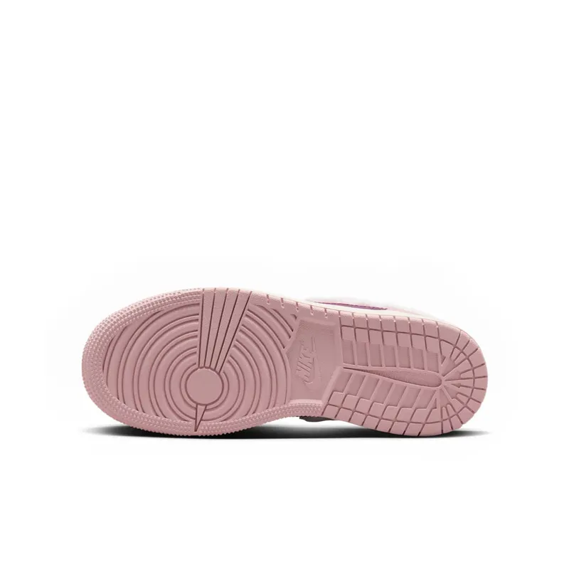 Jordan 1 Low SE Fur Swoosh (FZ3928-200)