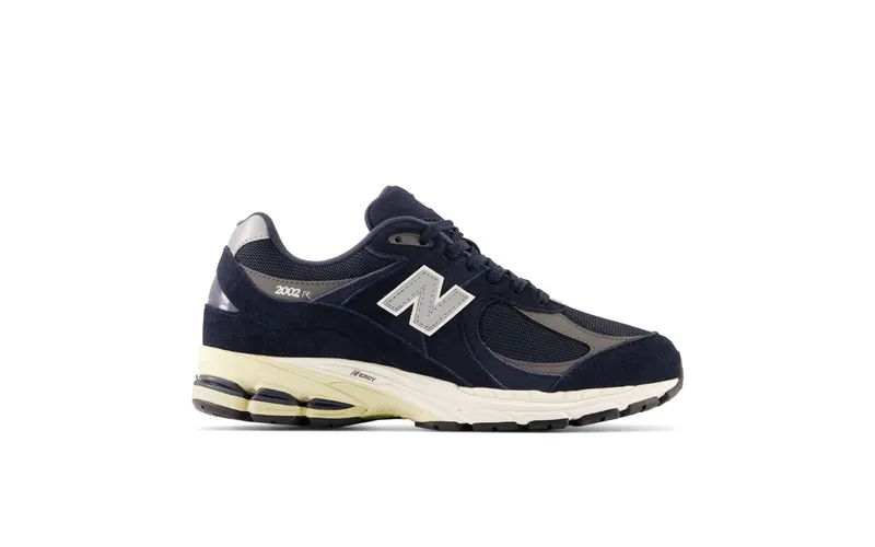 New Balance 2002R “Eclipse” (M2002RCA)