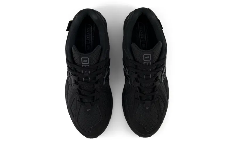 New Balance 1906R Cordura Black Magnet (M1906RWF)