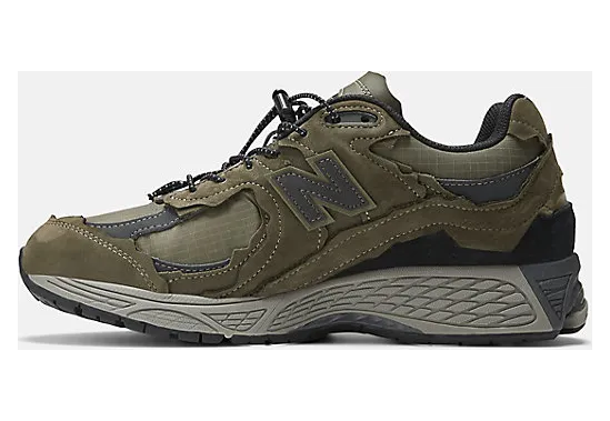 new-balance-2002r M2002RDN