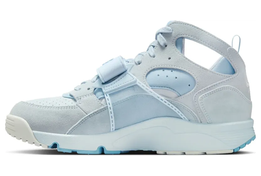 Nike Air Huarache IB7678-400