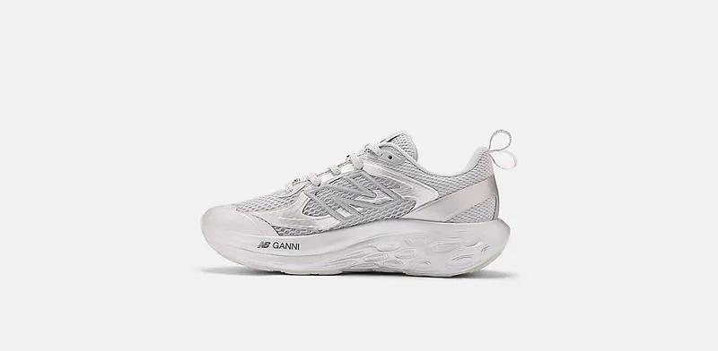 New Balance Fresh Foam Trainer GANNI Silver Metallic (UTRNGA)