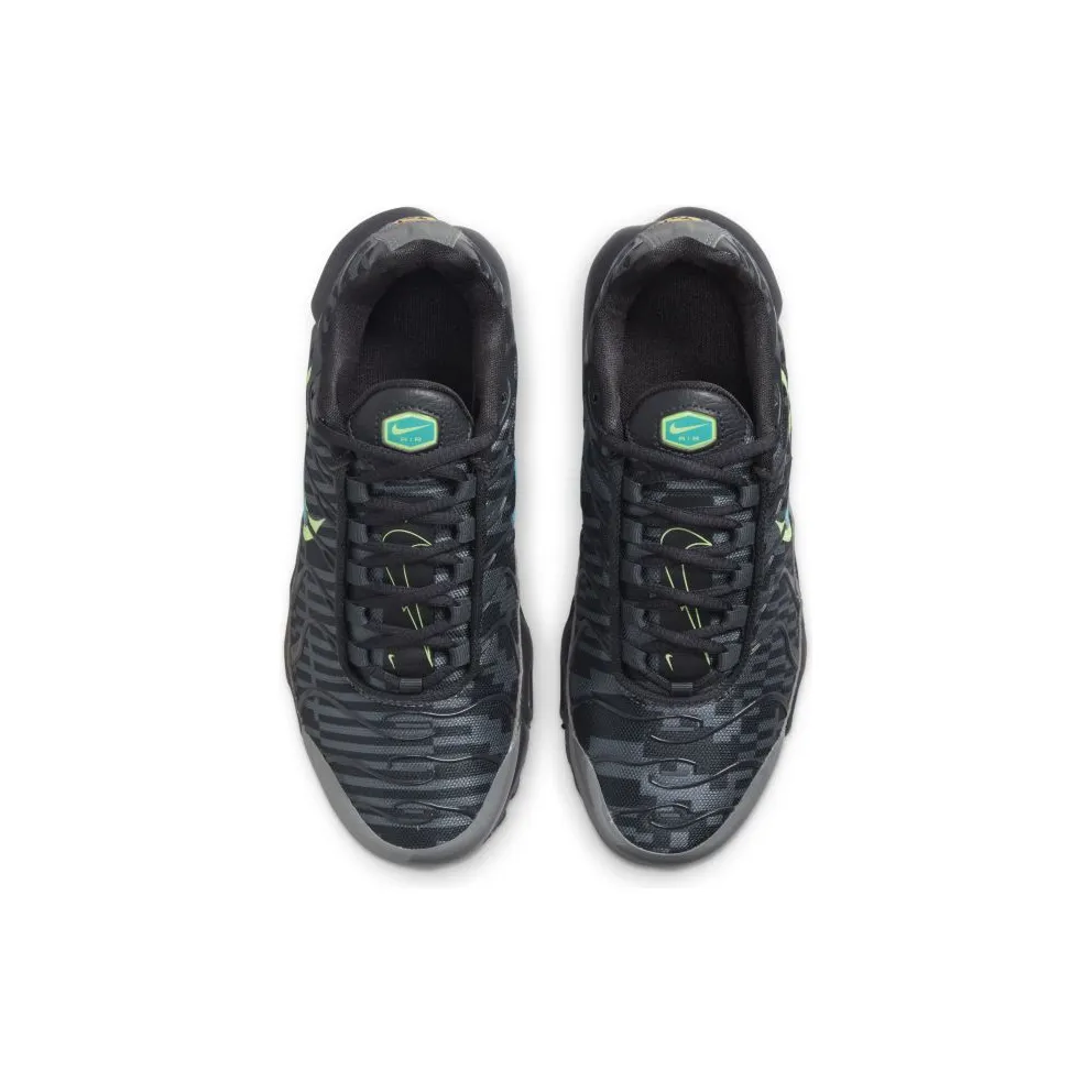 Nike Air Max Plus “Smoke Grey / Lime Glow / Off-Noir / Aquamarine” (DM3266-001)