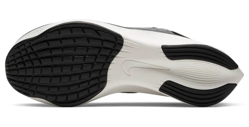 nike-zoom AT8241-001