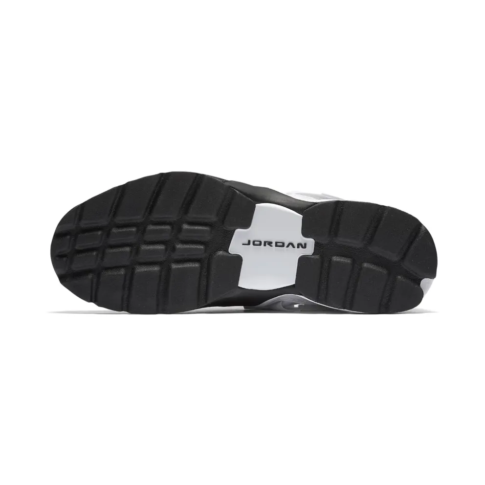 Jordan Trunner LX Black White Black/White (897992-010)