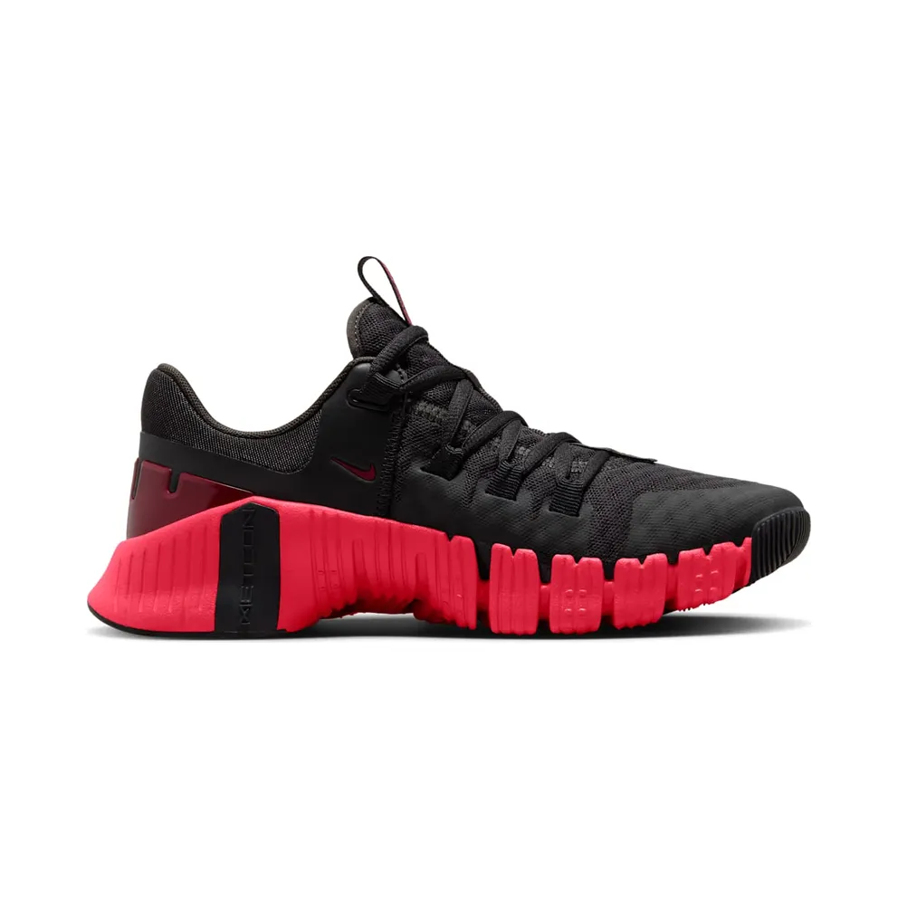 Nike Free Metcon 5 “Black / Challenge Red / Team Crimson / Siren Red” (DV3950-003)