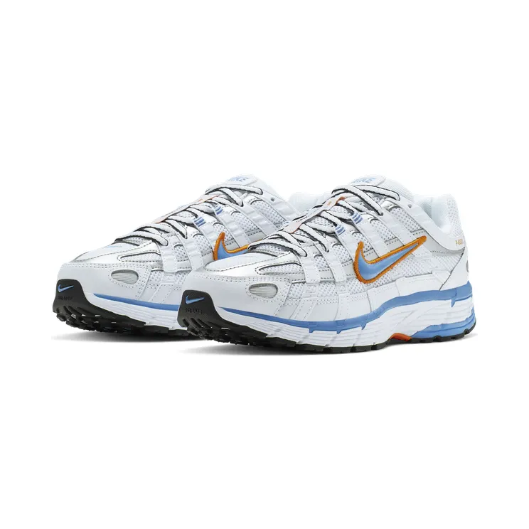 Nike P-6000 – Wit “White / Metallic Silver / Black / University Blue” (BV1021-103)