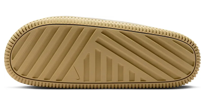 nike-calm HQ1125-201