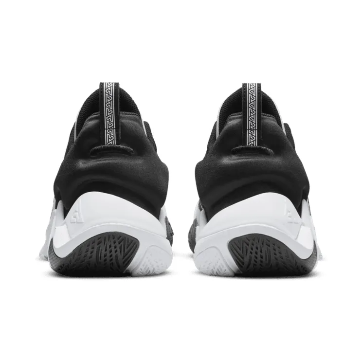 nike-giannis-immortality DC6927-100