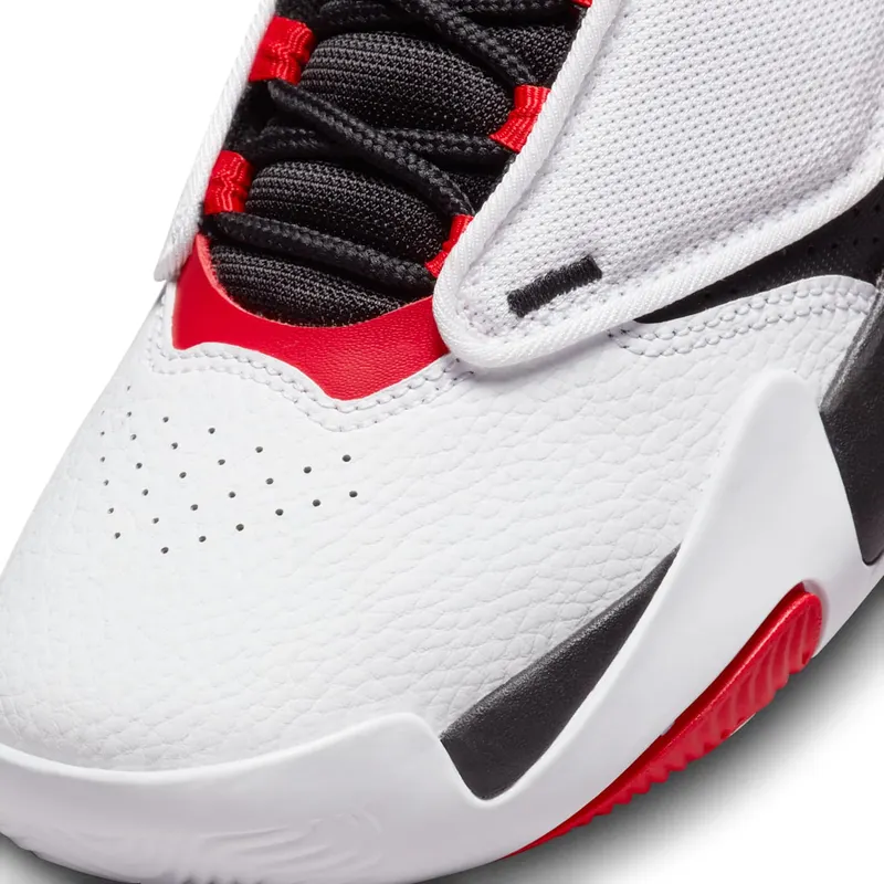 Jordan Max Aura 4 White Black University Red (DQ8404-106)