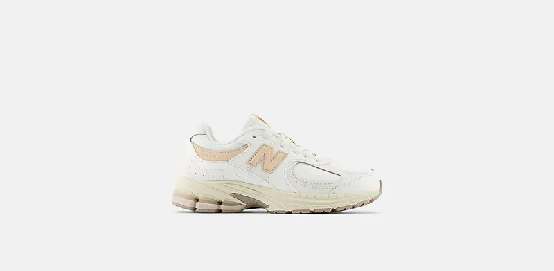 New Balance 2002 GS “Beige / White” (GC2002VF)