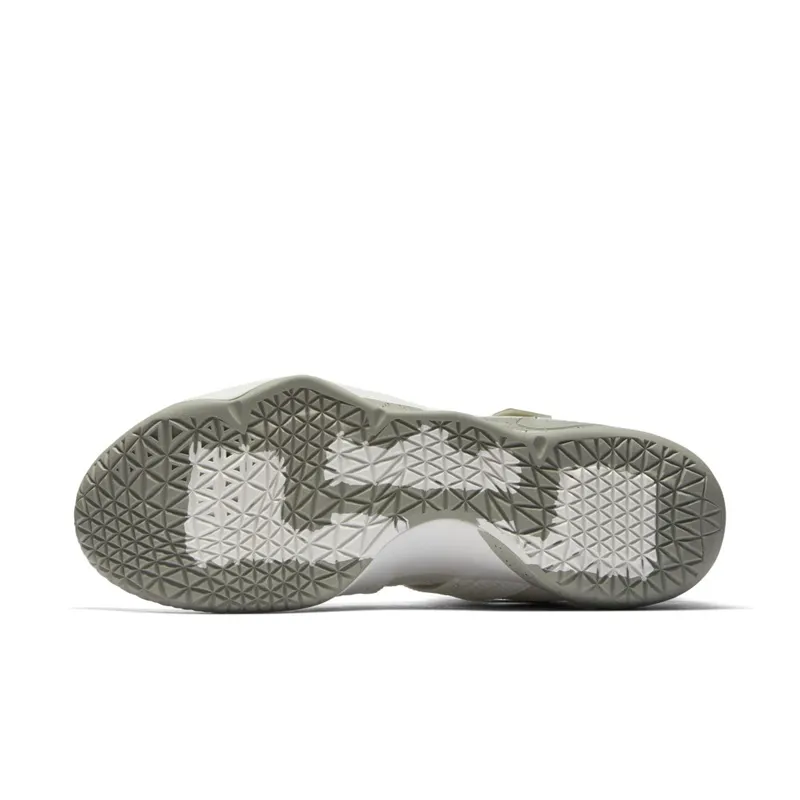 Nike  LeBron Soldier Xi Sfg Light Bone/Dark Stucco-Black Light Bone/Dark Stucco-Black (897646-005)