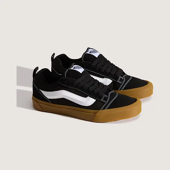 Vans Knu Skool Black Gum (VN0009QCB9M)