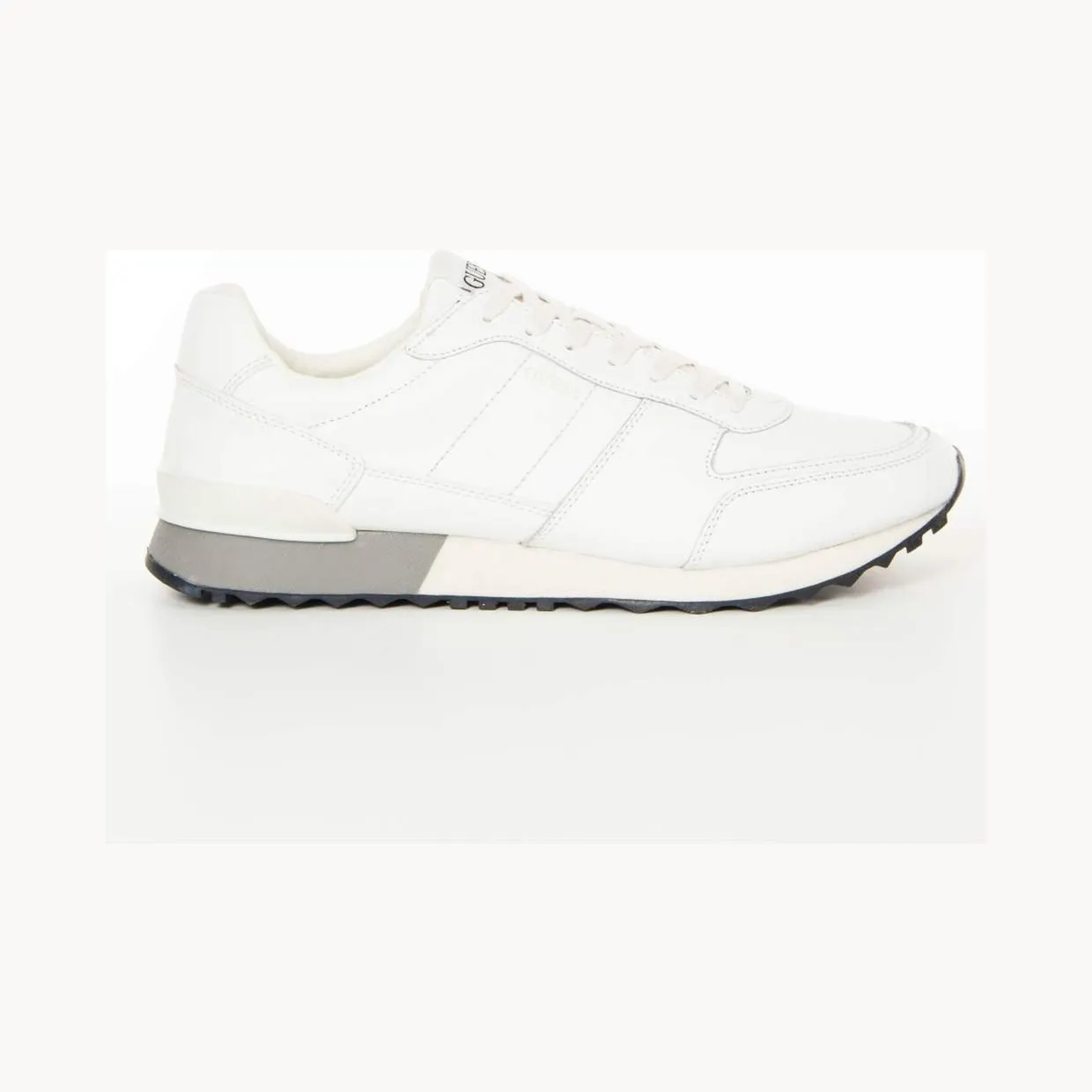 Guess White (FM6PDVLEA12WHITE)