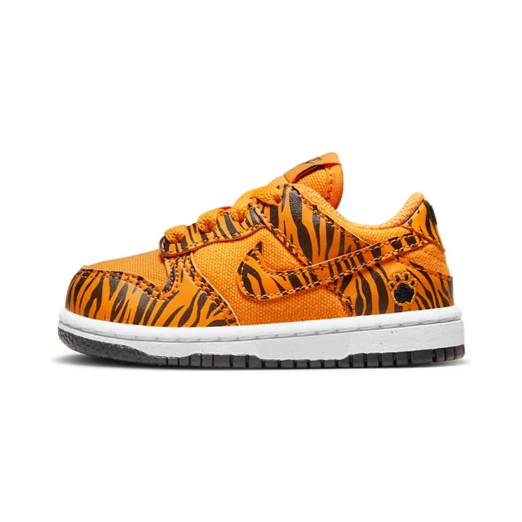 Nike Dunk Low Next Nature Tiger Stripes “Kumquat / White / Black” (DZ5634-800)