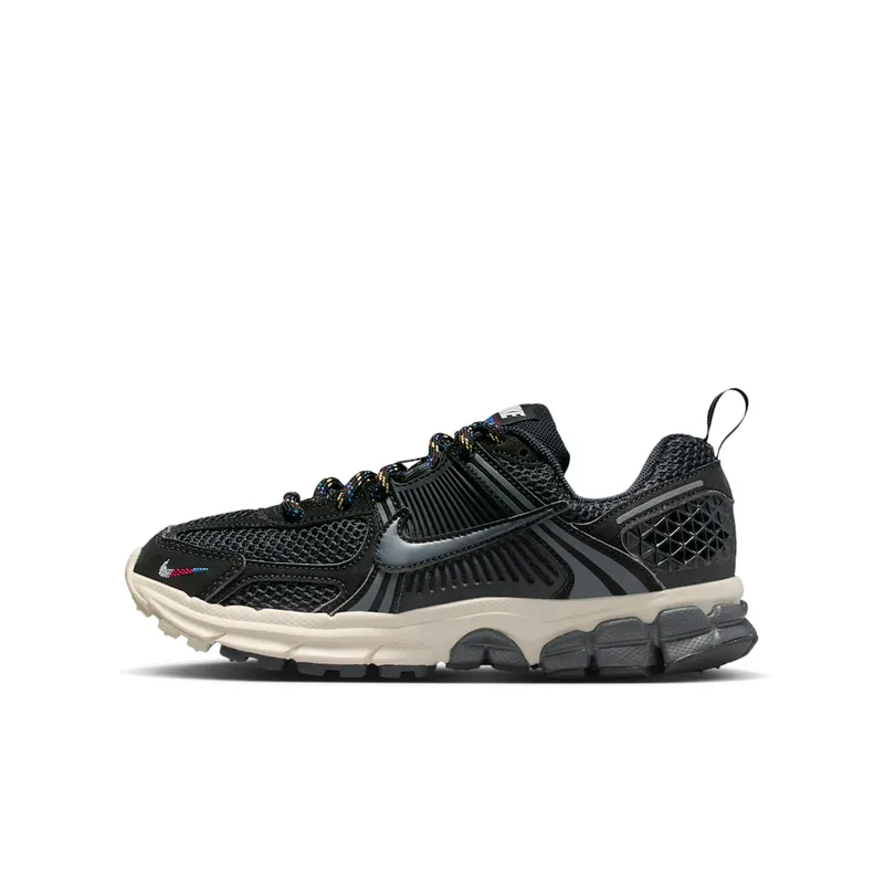Nike Vomero 5 GS “Black Soft Pearl Burgundy Crush” (IB5853-001)