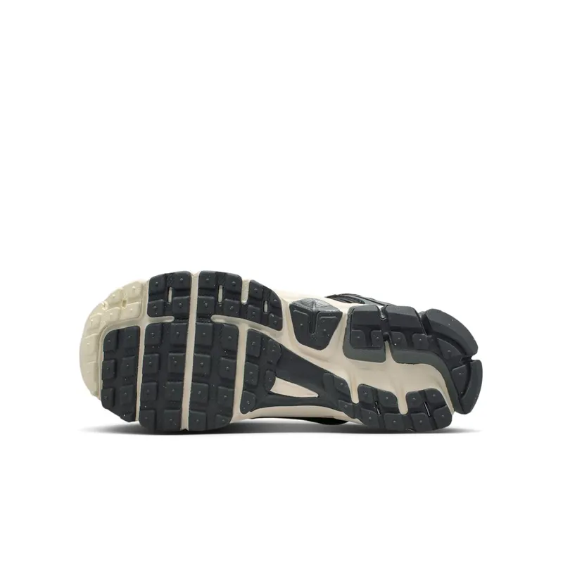 Nike Vomero 5 GS “Black Soft Pearl Burgundy Crush” (IB5853-001)