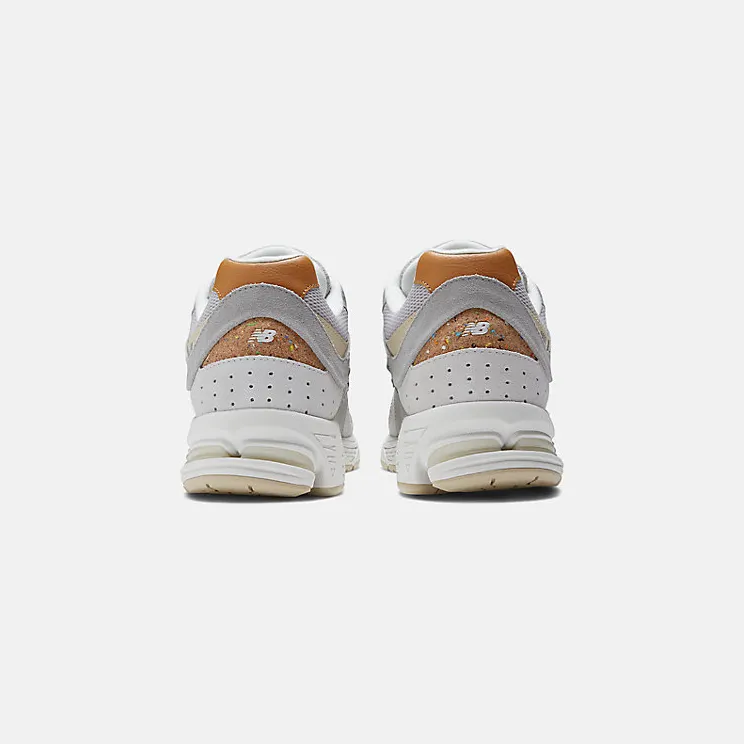 new-balance-2002r M2002RSB