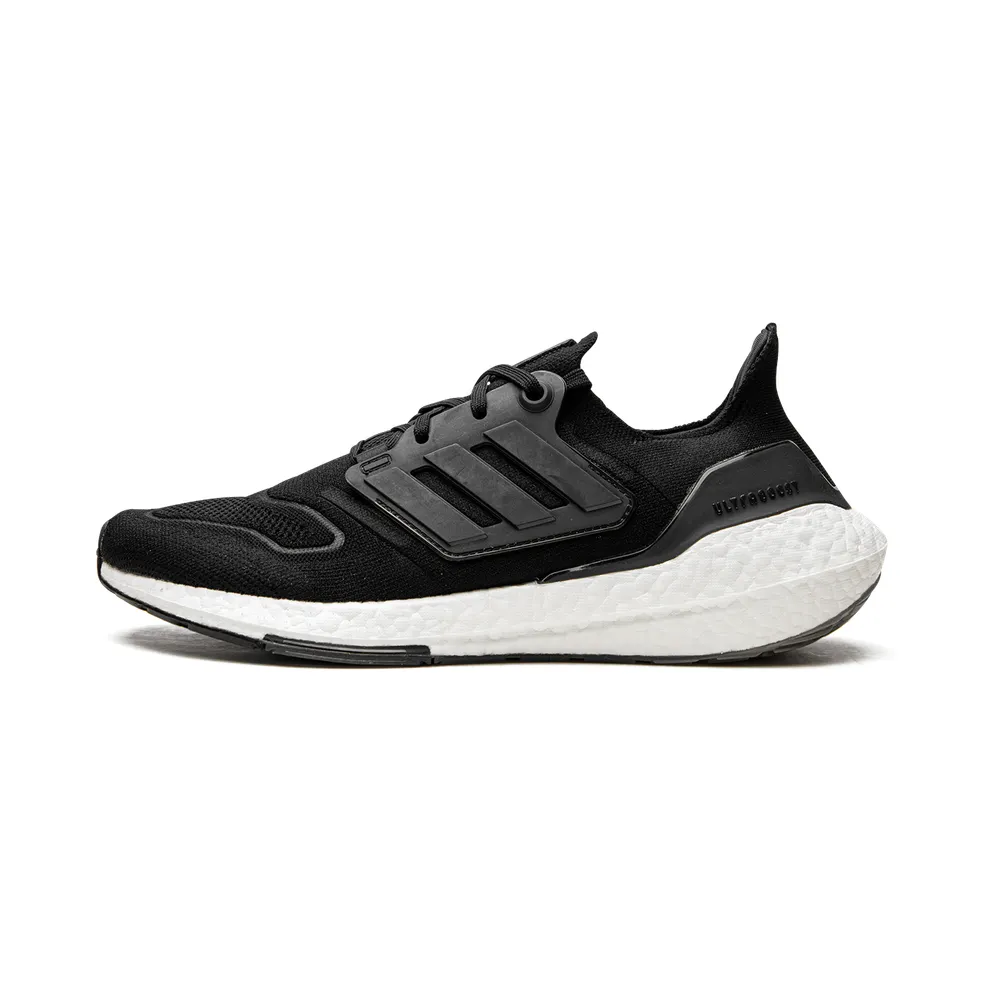adidas Ultraboost 22 Laufschuh Core Black / Core Black / Cloud White (GX3062)
