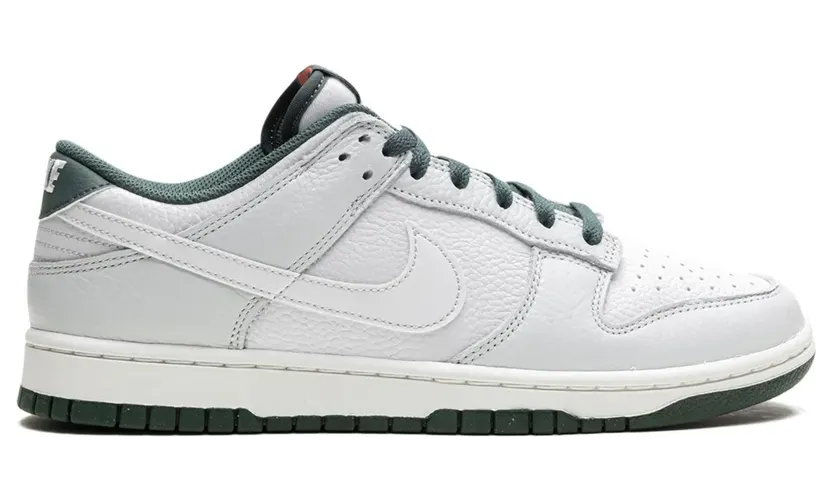 Nike Dunk Retro SE Vintage Green low-top sneakers – Green (HF2874)