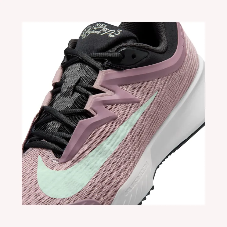 nike-air-zoom IH1701-200