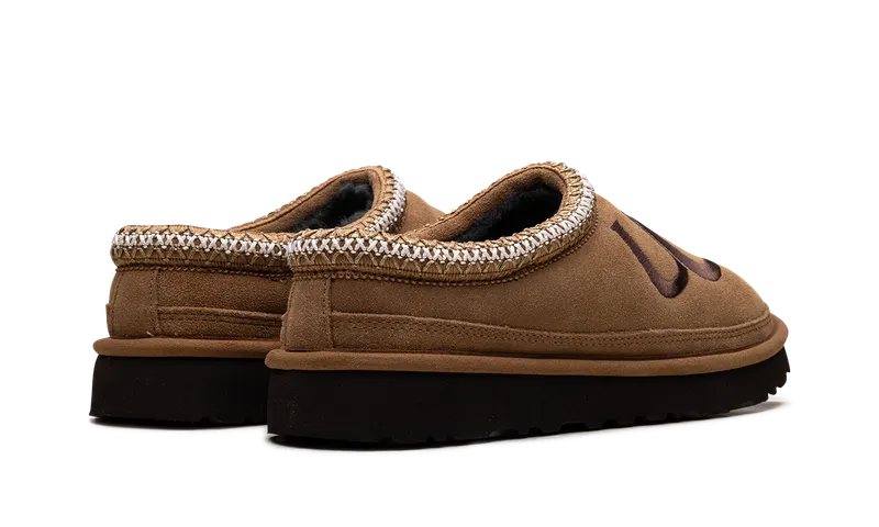 Ugg Tasman Logo Slide “Chestnut” (1112448-CESP)