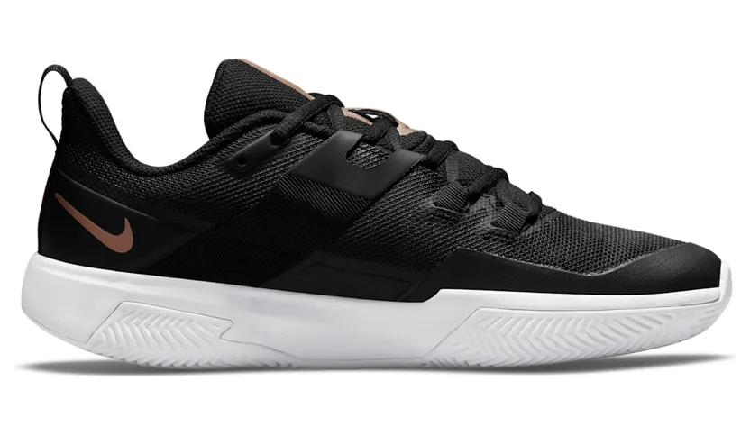 nikecourt DH2945-024