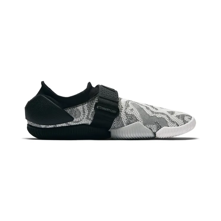 nike-aqua-sock-360 902782-002