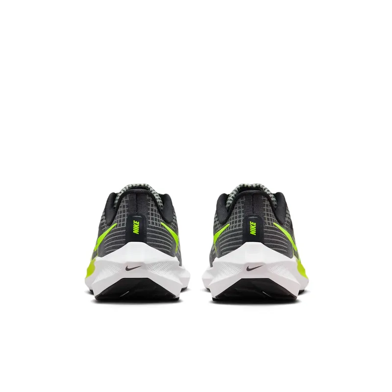 Nike Air Zoom Pegasus 39 Younger/Older Kids’ Road Running Black (DM4015-002)