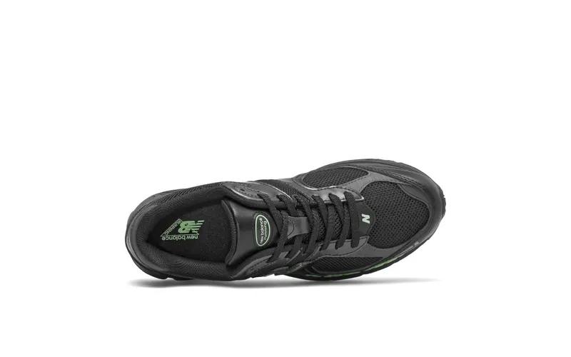 New Balance New Balance Black/Green (M2002RLD)