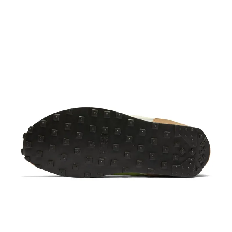Nike Daybreak Praline Volt (W) Light Bone/Praline-Black-Barely Volt (CK2351-006)