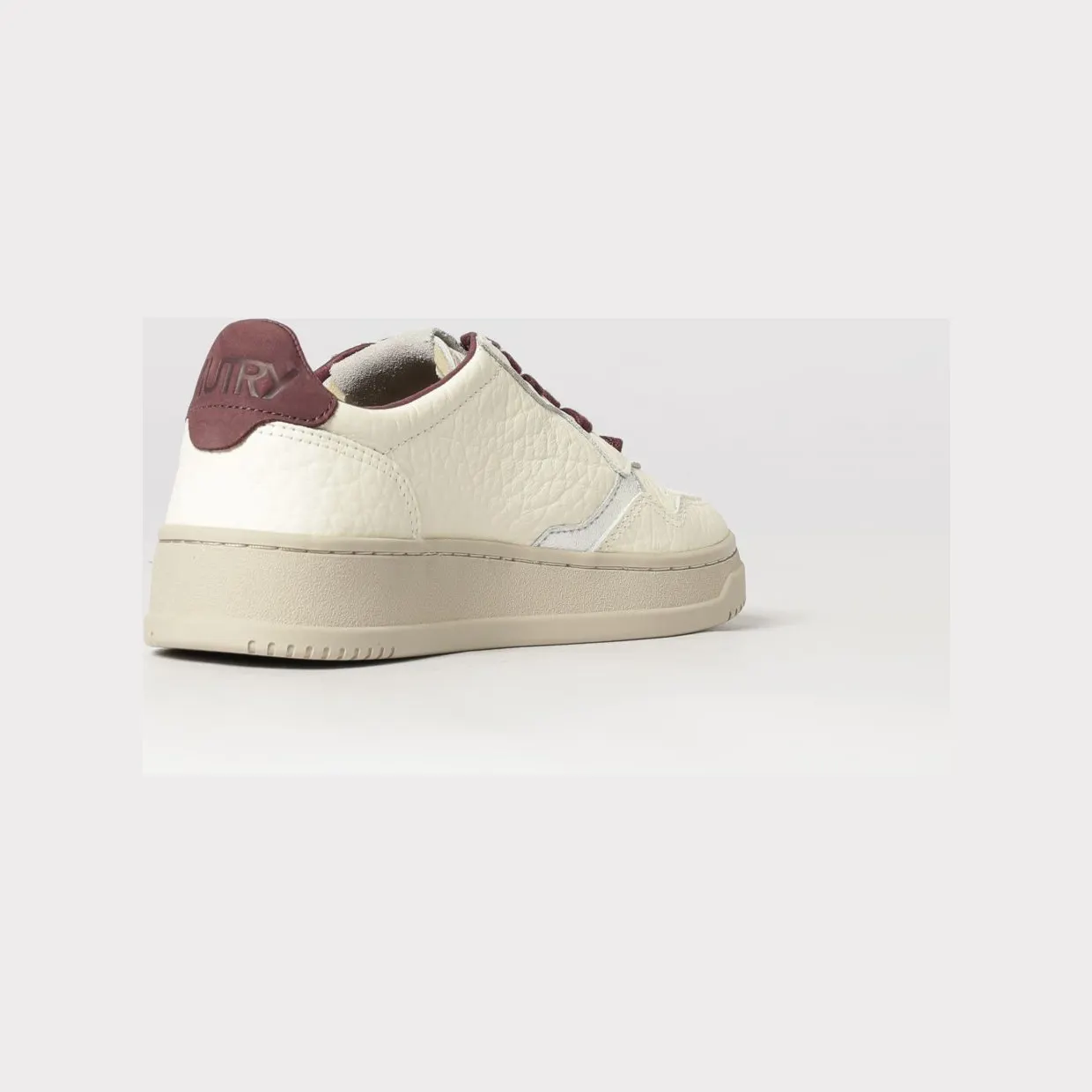 Autry Medalist Low Bicolor Leather Sneakers with Perforated Toe Burgundy (AULWNE19) (2)