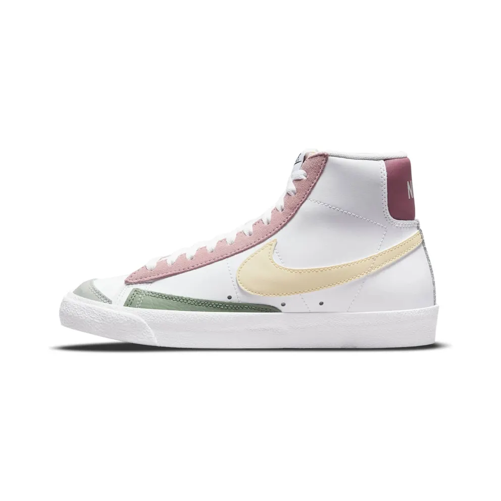 Nike Blazer Mid ’77 Weiß (DN5052-100)