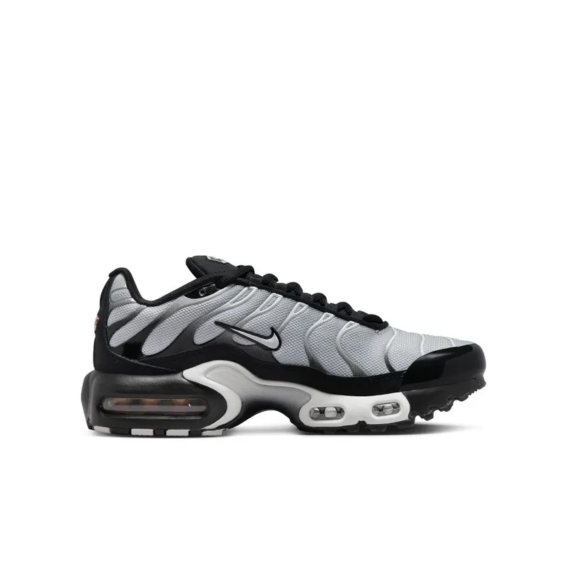 Nike Air Max Plus Older Kids’ Black (CD0609-018)