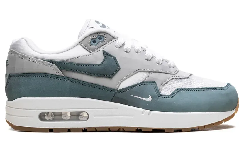 nike-air-max HV1940