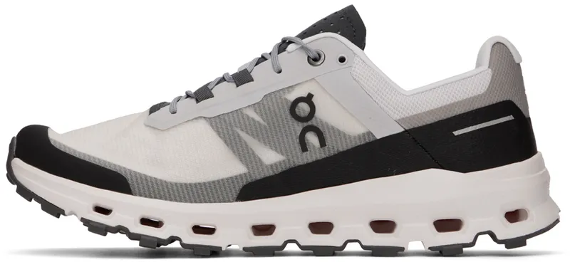 On White & Black Cloudvista (64.99059)