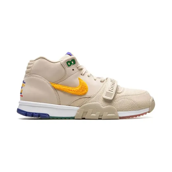 Nike Air Trainer 1 We Are Familia sneakers – Beige (DR9904)