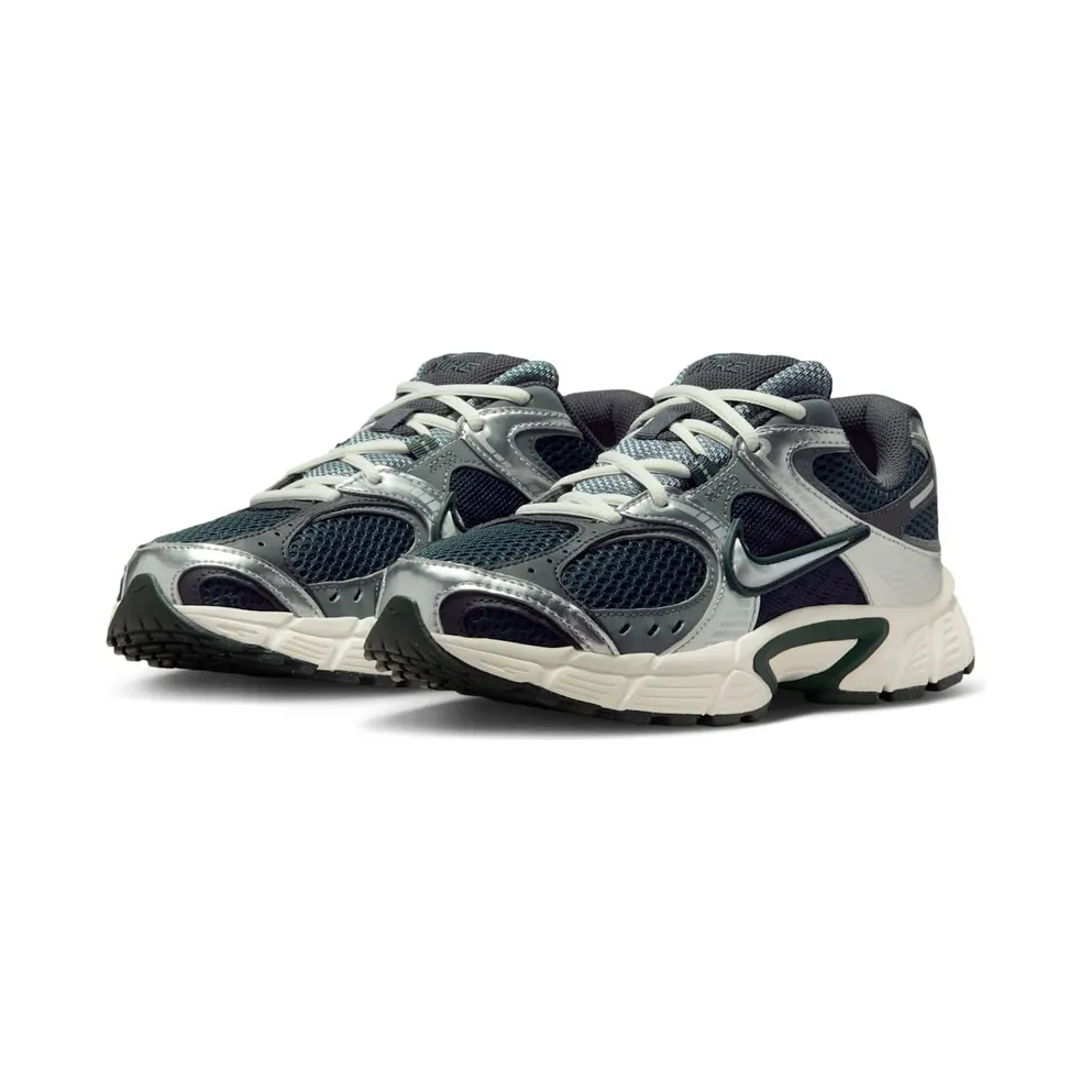 Nike V5 RNR “Seaweed Metallic Silver” (HQ7901-300)
