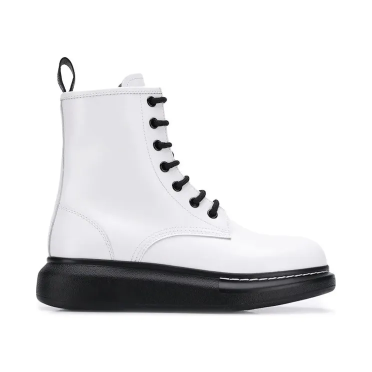 Alexander McQueen Glossed-Leather Platform Ankle Boot White Black (586394WHX519061)