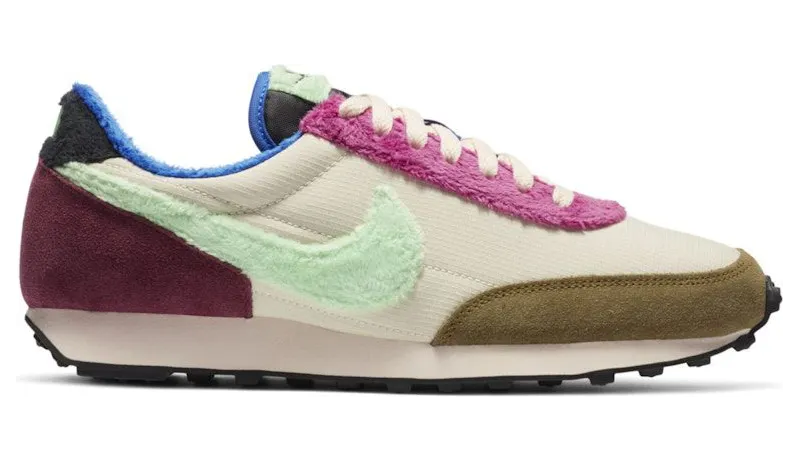Nike Daybreak Fur Pack Fossil Cactus Flower (DC3275-235)