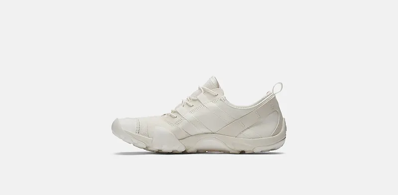 New Balance MT10O ISSEY MIYAKE White (MT10OIM)