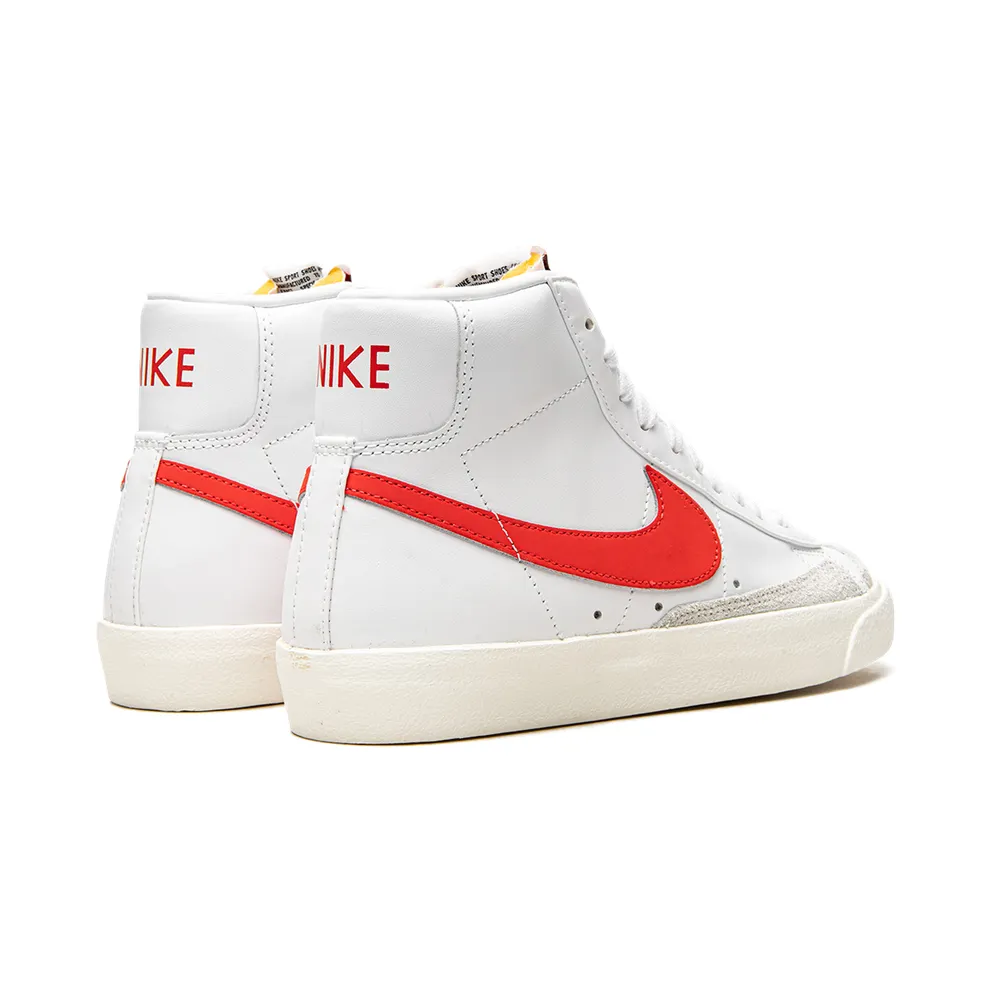 Nike BLAZER MID ’77 VNTG “Habanero Red” (CZ1055-101)