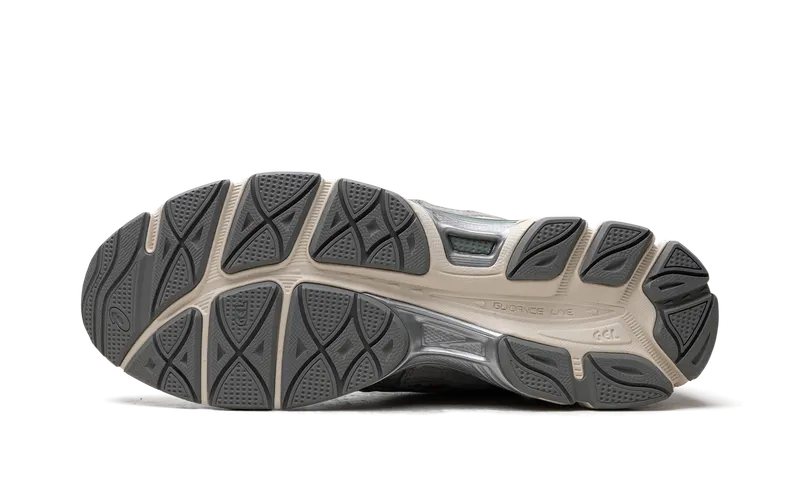 Asics GEL-NYC “Cream/Clay Grey” (1203A383-102)